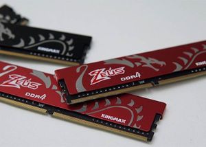 Lên đồ cho máy tính dịp Giáng sinh, chọn Kingmax Zeus